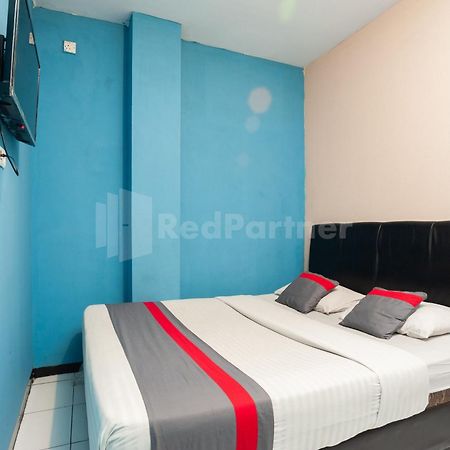 J&B Rooms Pramuka Jakarta Mitra Reddoorz Zewnętrze zdjęcie