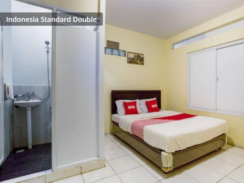 J&B Rooms Pramuka Jakarta Mitra Reddoorz Zewnętrze zdjęcie