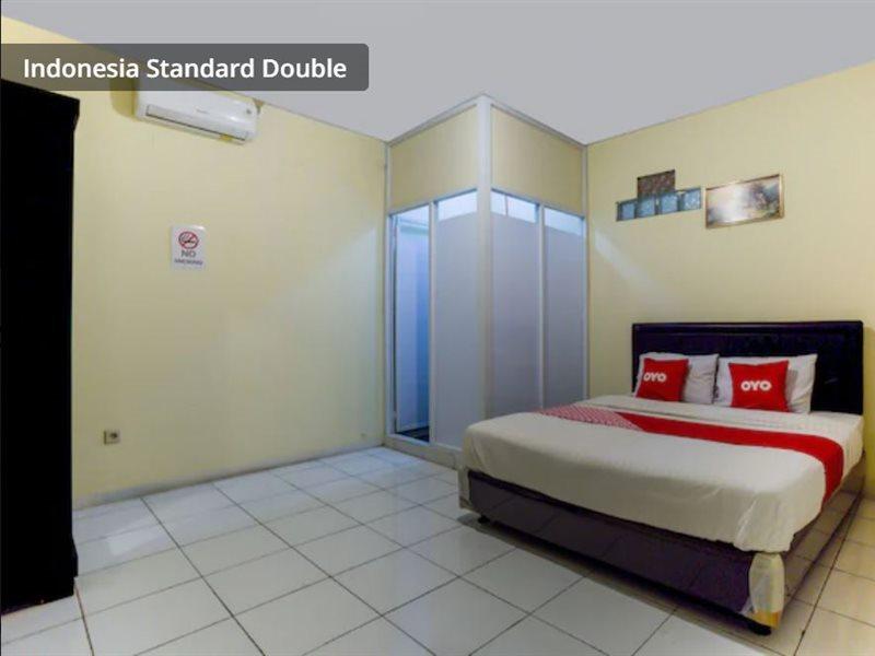 J&B Rooms Pramuka Jakarta Mitra Reddoorz Zewnętrze zdjęcie
