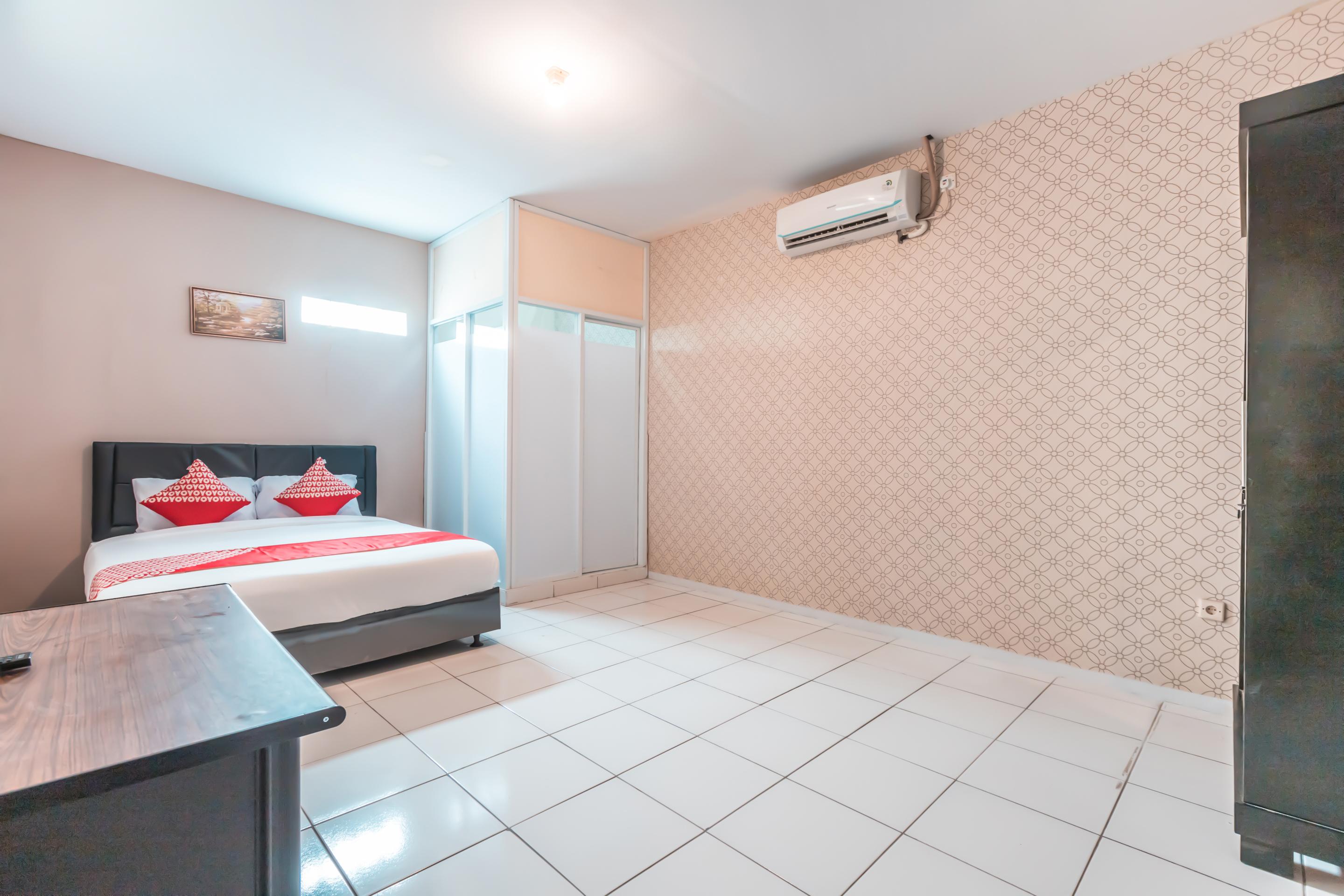 J&B Rooms Pramuka Jakarta Mitra Reddoorz Zewnętrze zdjęcie