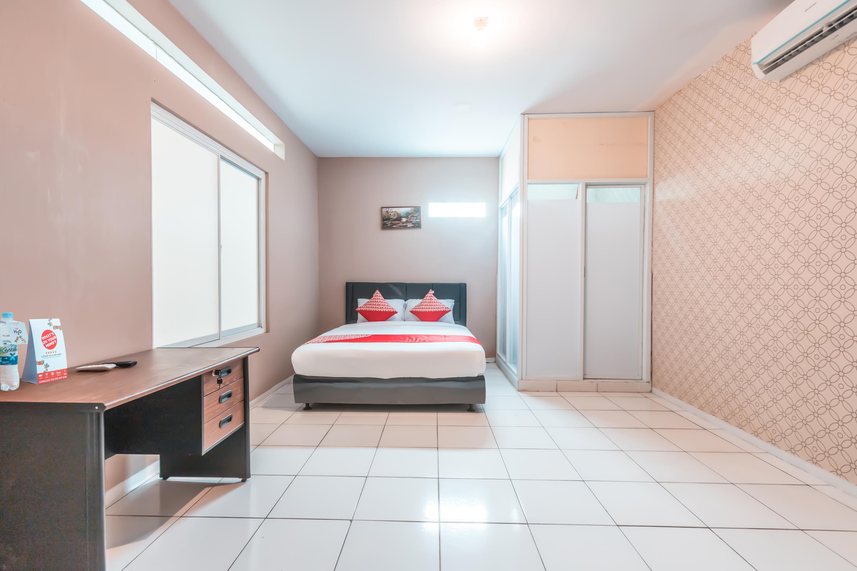 J&B Rooms Pramuka Jakarta Mitra Reddoorz Zewnętrze zdjęcie