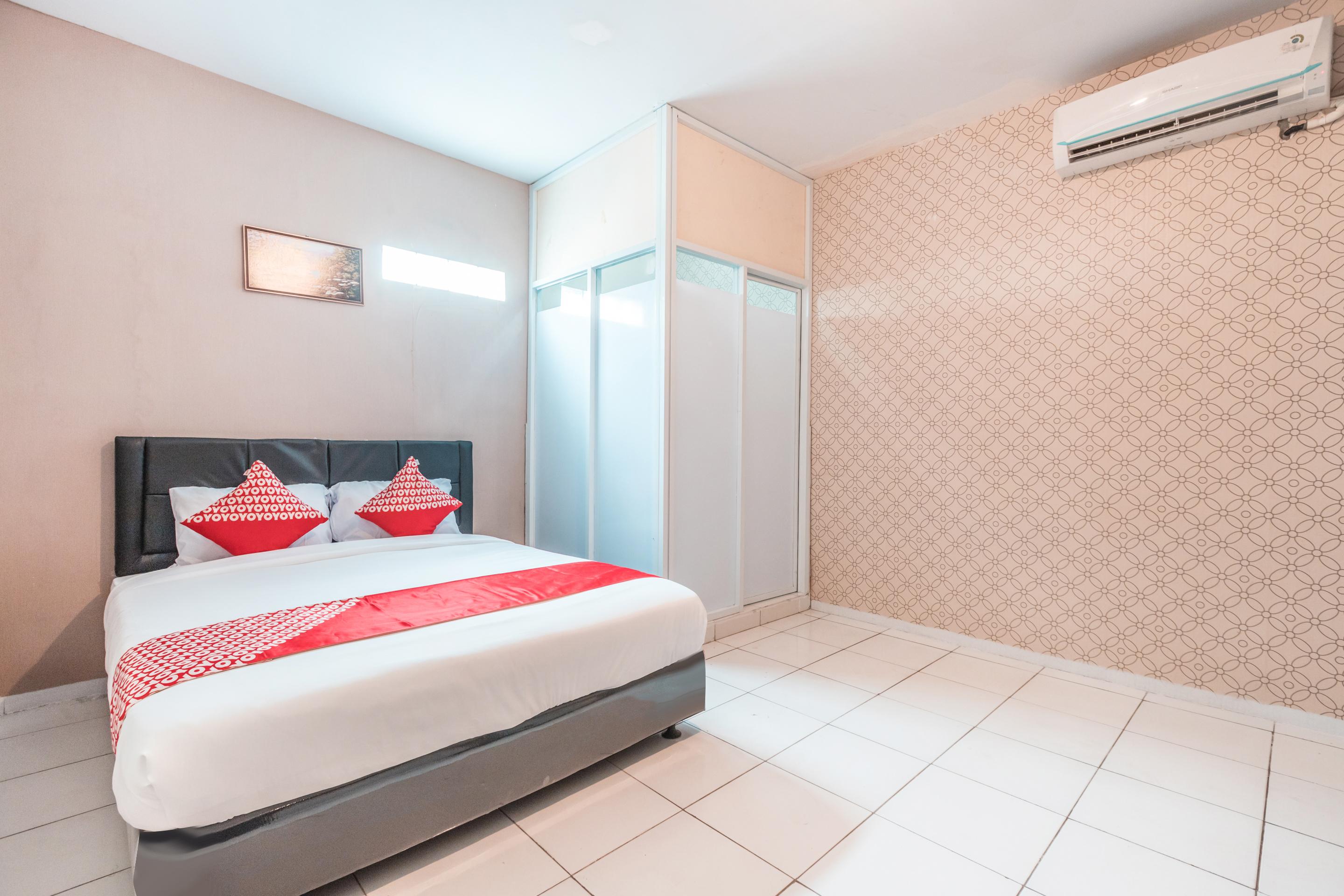J&B Rooms Pramuka Jakarta Mitra Reddoorz Zewnętrze zdjęcie