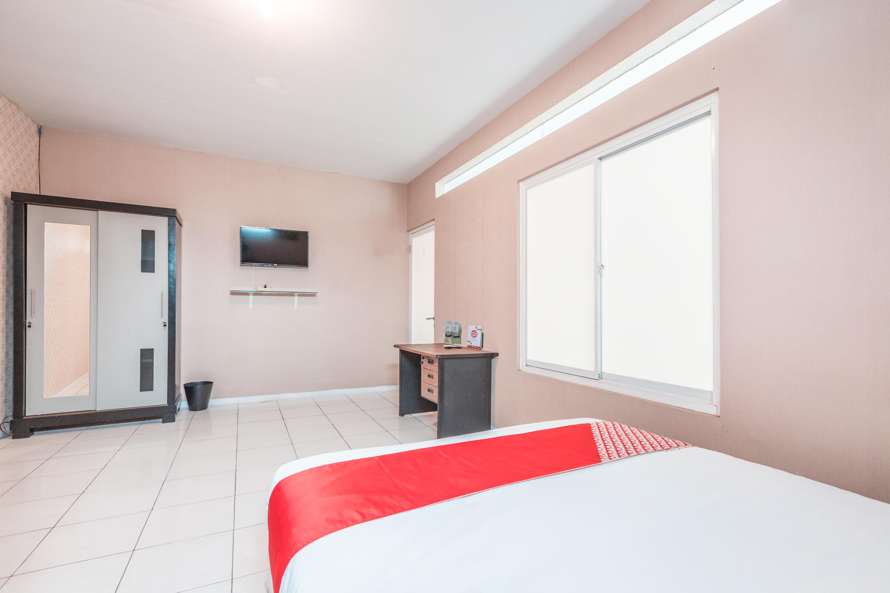 J&B Rooms Pramuka Jakarta Mitra Reddoorz Zewnętrze zdjęcie