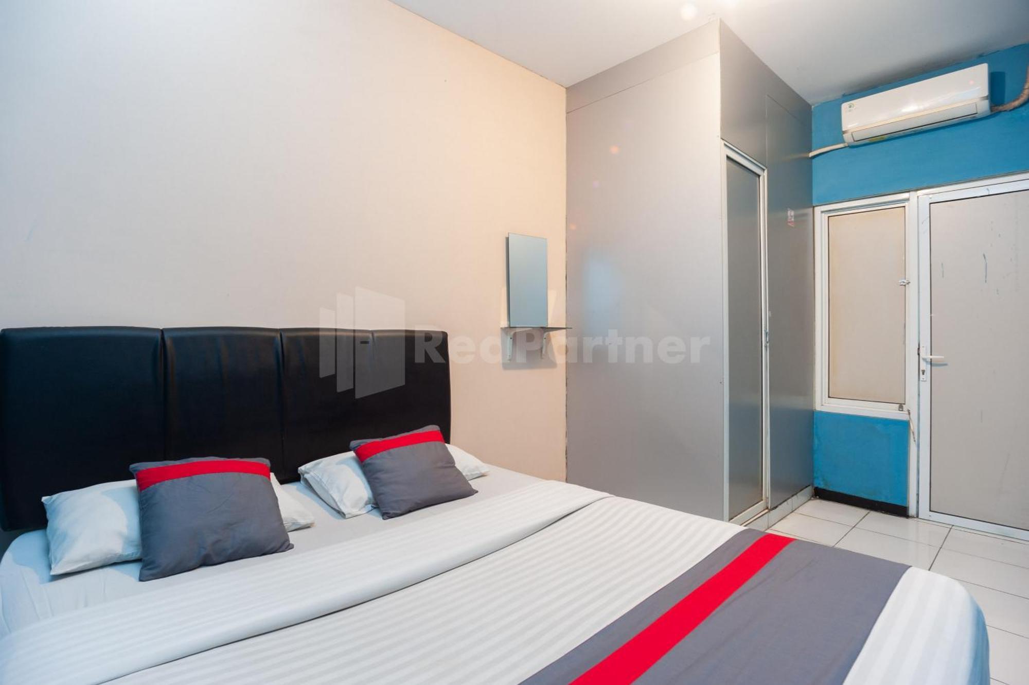 J&B Rooms Pramuka Jakarta Mitra Reddoorz Zewnętrze zdjęcie