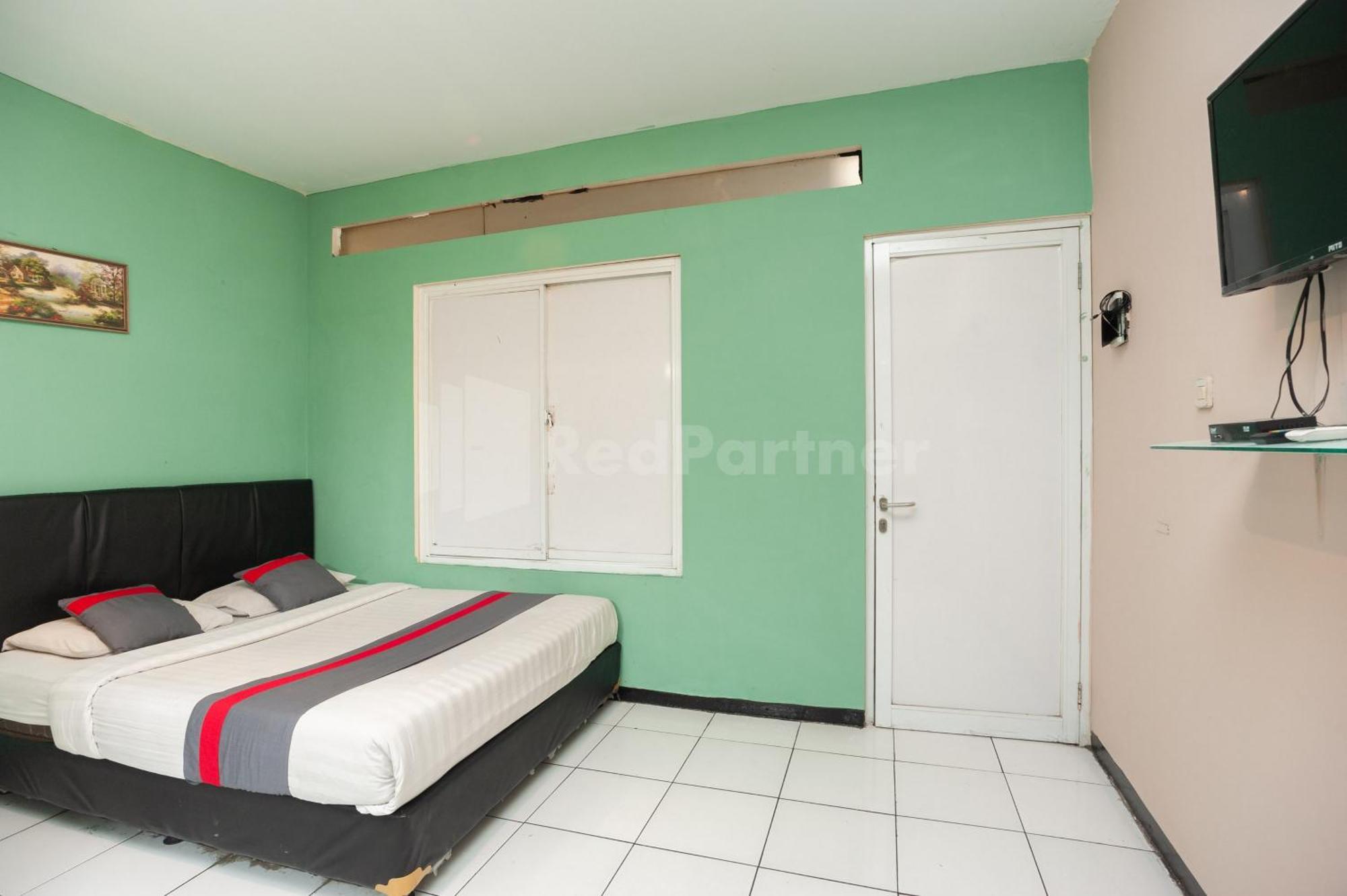 J&B Rooms Pramuka Jakarta Mitra Reddoorz Zewnętrze zdjęcie