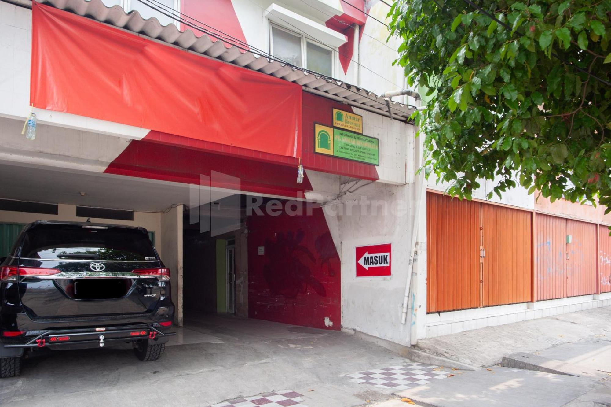 J&B Rooms Pramuka Jakarta Mitra Reddoorz Zewnętrze zdjęcie